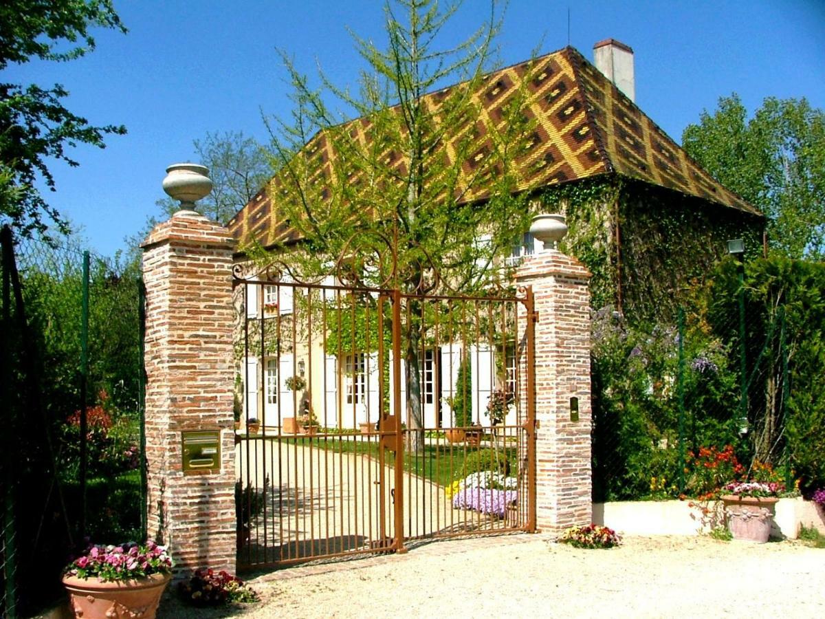 Bed and Breakfast Le Petit Manoir Des Bruyeres Villefargeau Exteriér fotografie