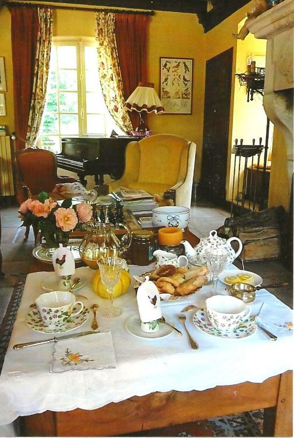 Bed and Breakfast Le Petit Manoir Des Bruyeres Villefargeau Exteriér fotografie